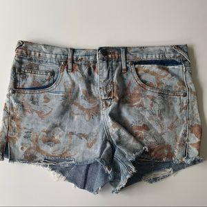 Free people floral denim shorts size 30
